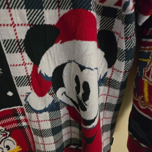 Disney Christmas 2021 Mickey And Friends Spirit Jersey Rare Sweater Size S - Picture 5 of 9